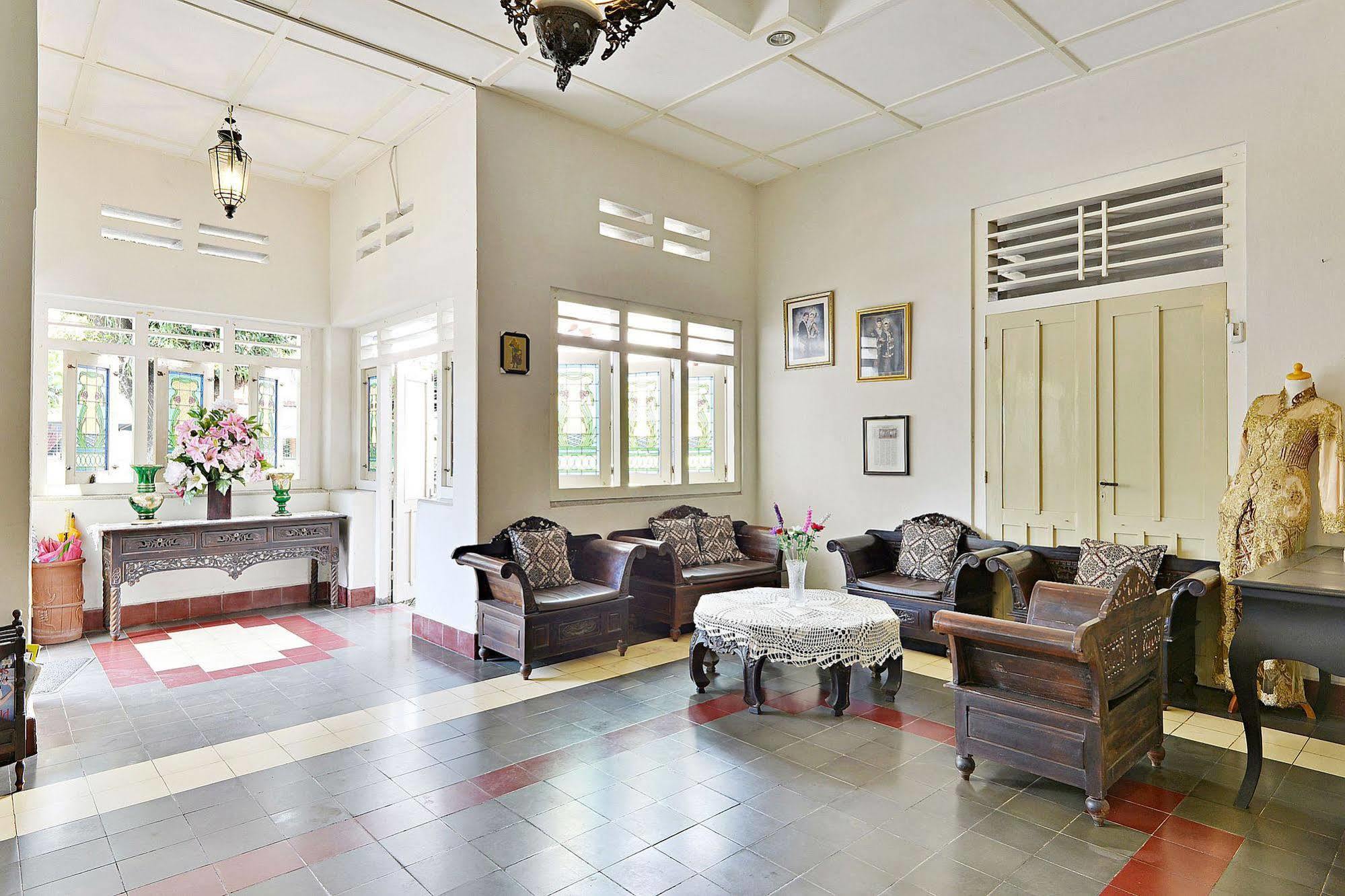 Zen Rooms Panembahan Kraton 日惹 外观 照片