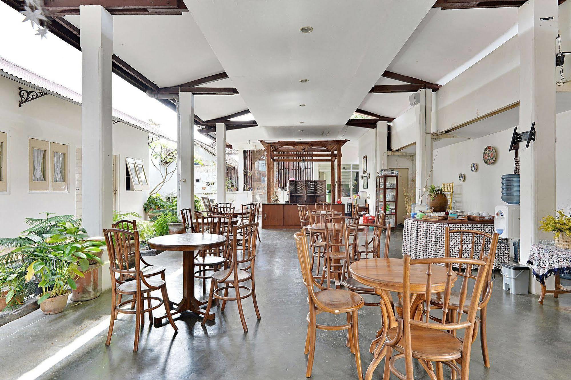 Zen Rooms Panembahan Kraton 日惹 外观 照片