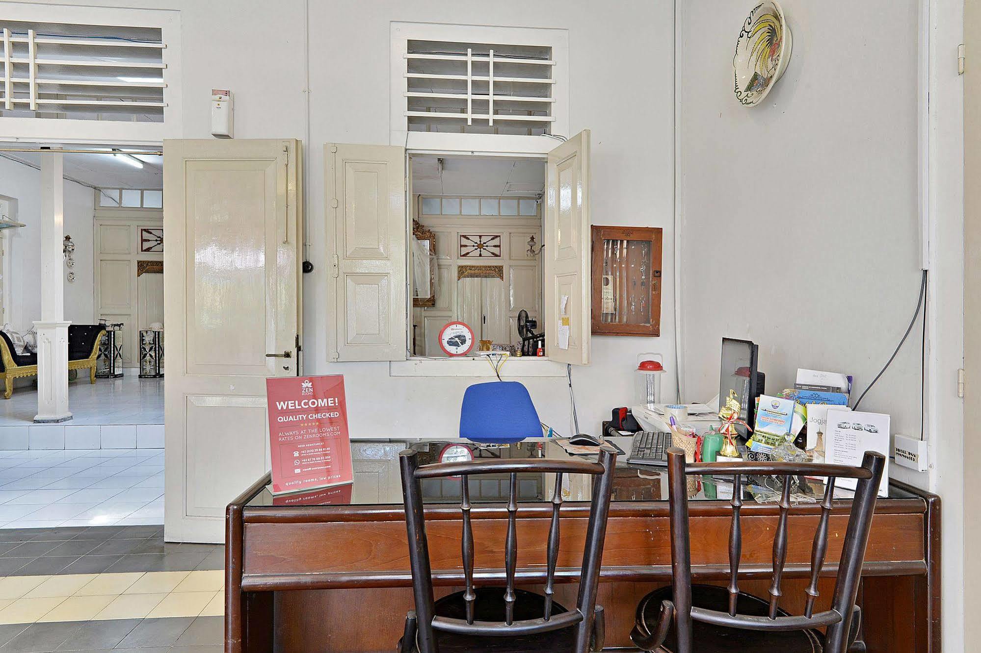 Zen Rooms Panembahan Kraton 日惹 外观 照片